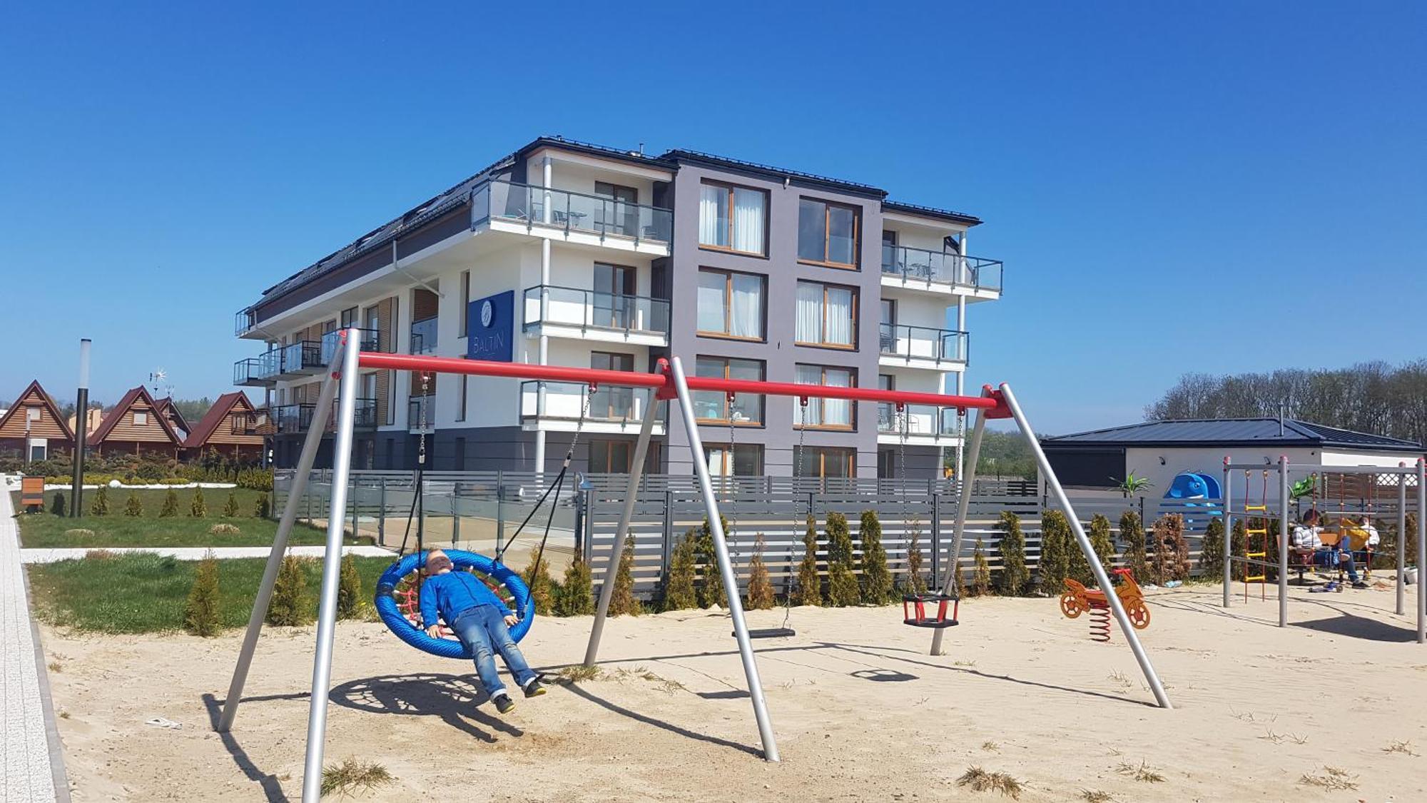 Apartamenty Przystanek Plaza Сарбіново Екстер'єр фото